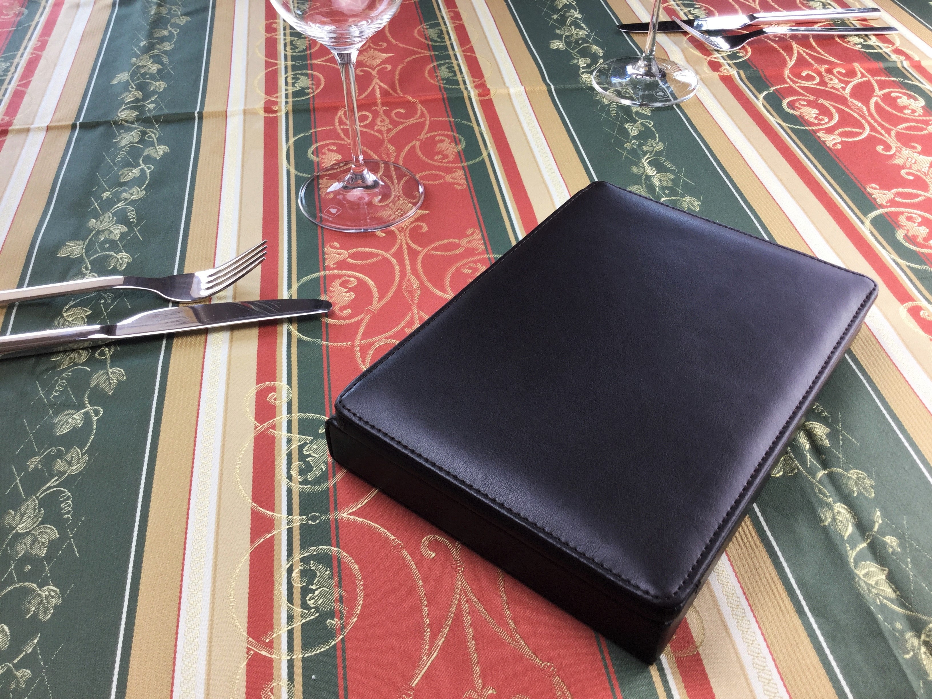Magnetic Bill Folder for Hotel and Restaurant, Check Presenter, Bill Folder for Hotel and Restaurant: 30 Pcs Pack