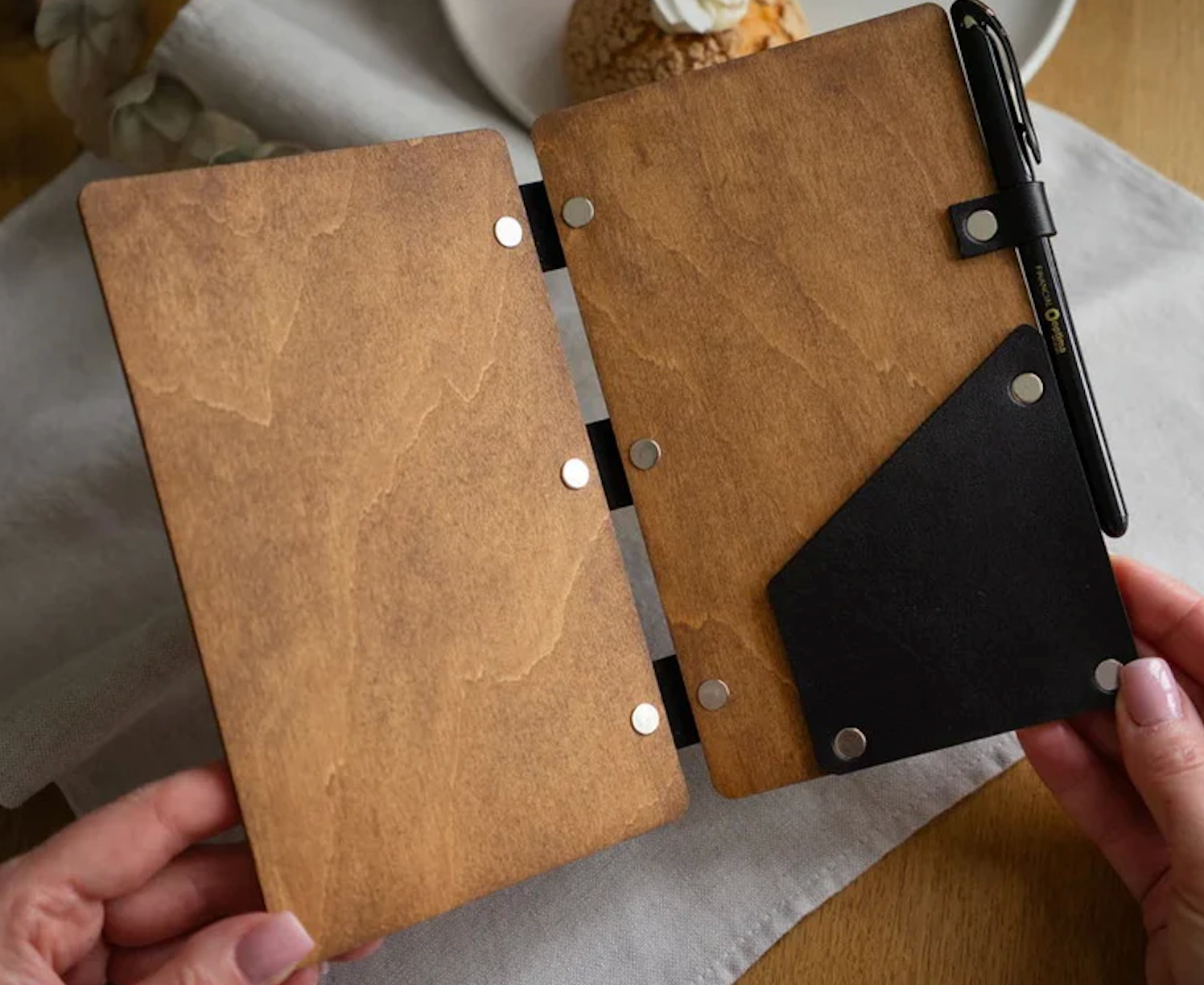 Wooden Check presenter