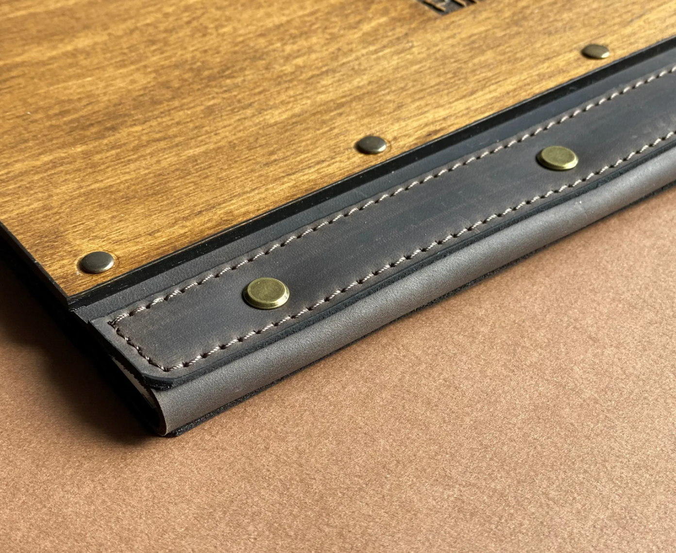 Divris Wooden Menu Cover : Screw fitting: 50 Pcs Pack
