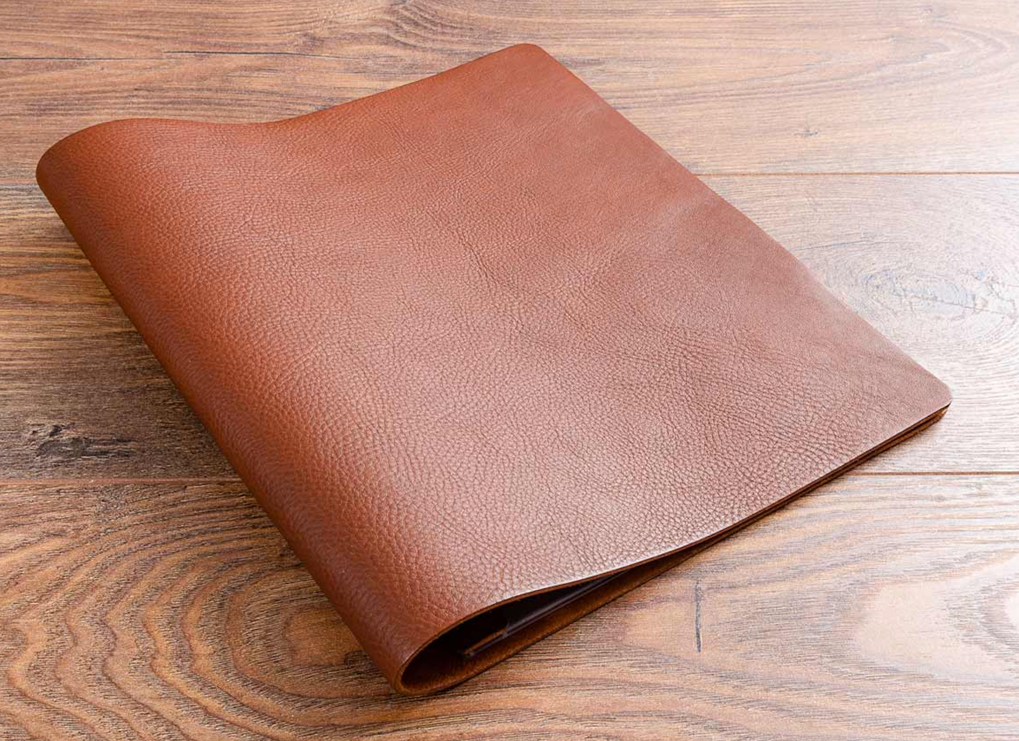 Premium  PU Leather Menu Cover with Screw Fitting – Professional Restaurant, Hotel & Café Menu Folder for Food, Drink & Wine Lists: A4