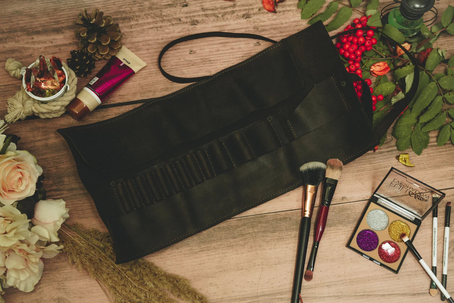 PU Leather makeup brush roll, Leather makeup brush case, Makeup bag brush holder, makeup brush holder travel, Makeup brush organiser